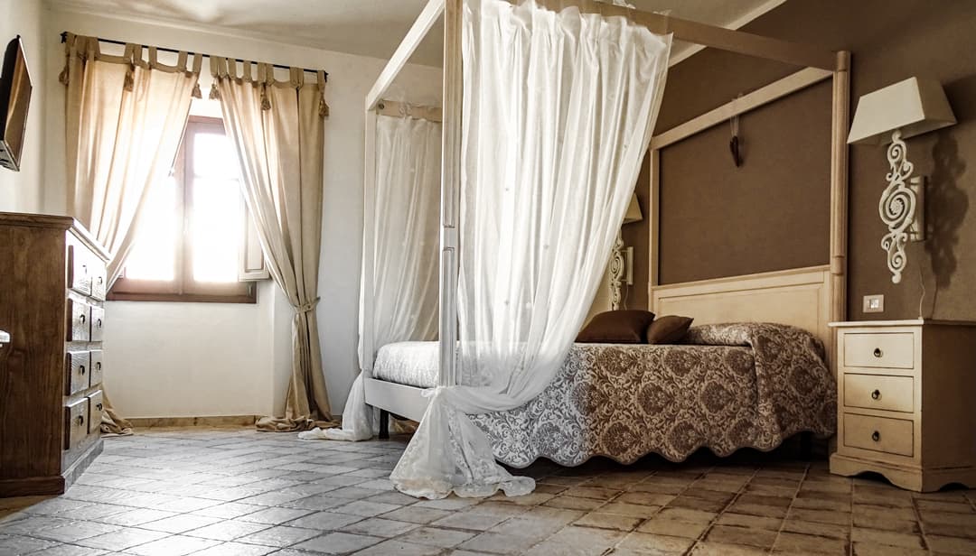 casa-lu-duttori-cam-agr-cor-lav-len-gin-mir-gallery-1