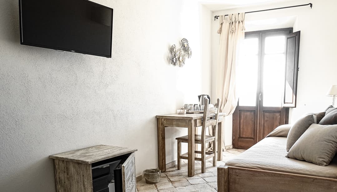 casa-lu-duttori-cam-agr-cor-lav-len-gin-mir-gallery-4